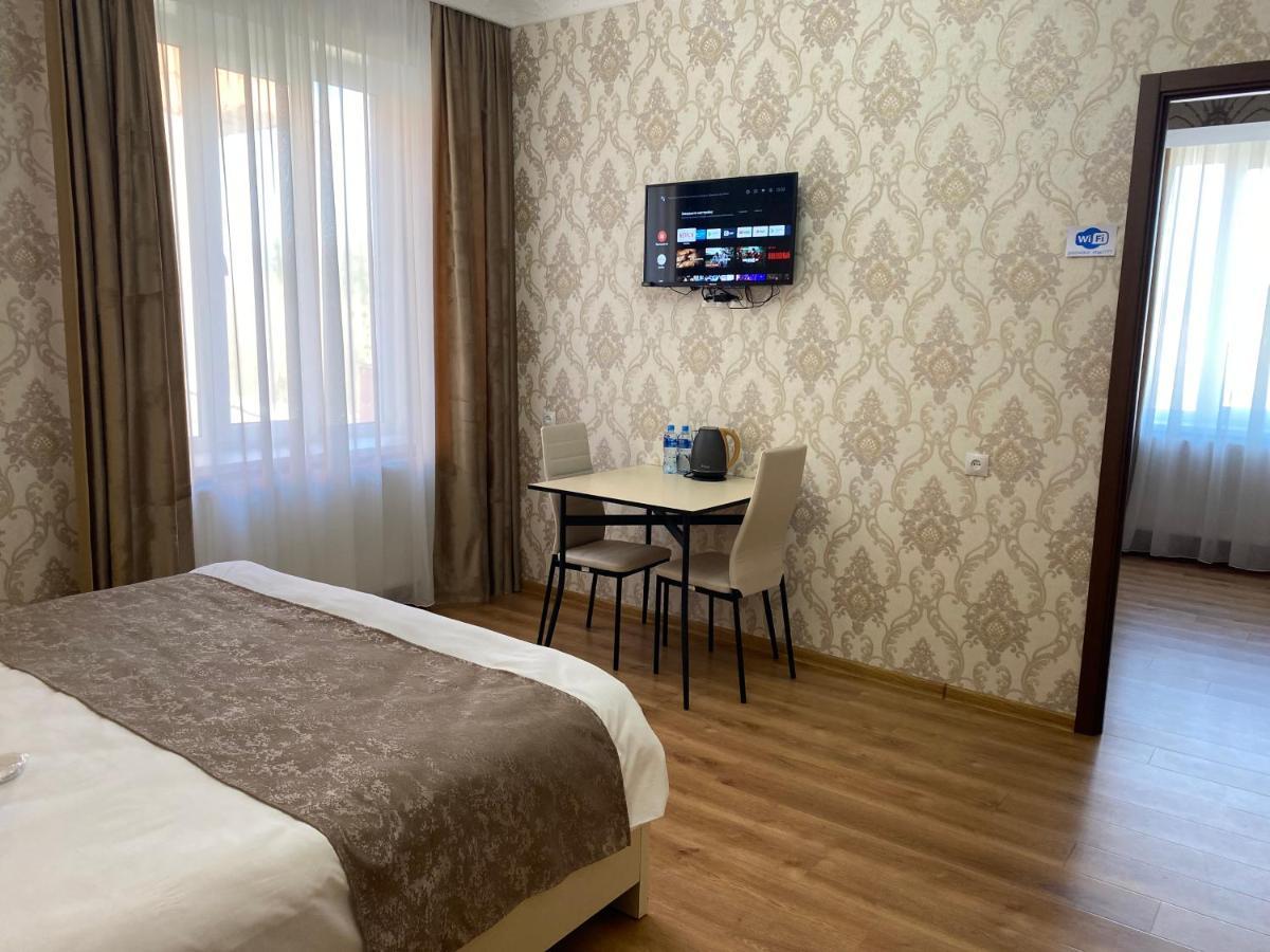 Hotel Sharl Ninotsminda 外观 照片