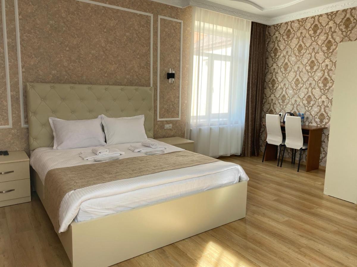 Hotel Sharl Ninotsminda 外观 照片