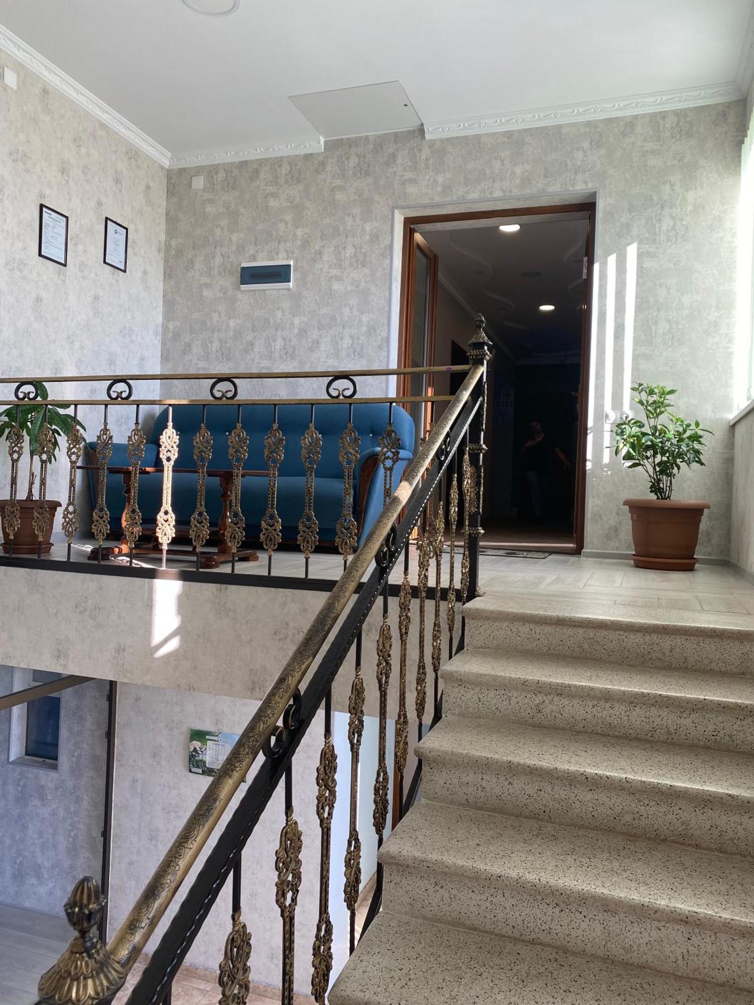 Hotel Sharl Ninotsminda 外观 照片